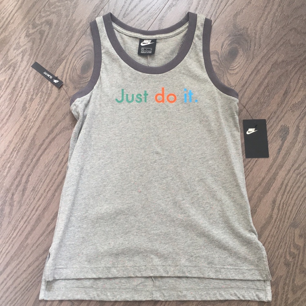 NWT! Nike racerback Top
